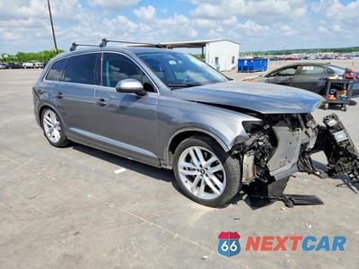 Czwarte zdjęcie samochodu z boku: 2017 AUDI Q7 PRESTIGE VIN:WA1VAAF78HD002770 - miniatura