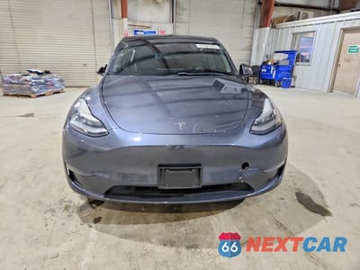 Piąte zdjęcie samochodu w środku: 2020 TESLA MODEL Y VIN:5YJYGDEF5LF002884 - miniatura