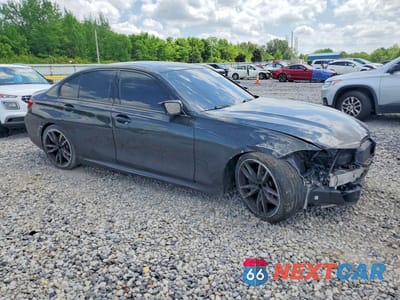 Czwarte zdjęcie samochodu z boku: 2023 BMW M340I VIN:3MW49FS03P8D69343 - miniatura