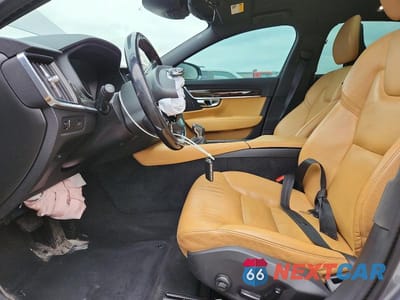 Zdjęcie 7 z 12 samochodu: 2018 VOLVO S90 T5 MOMENTUM VIN:LVY982AK1JP030184 - miniatura