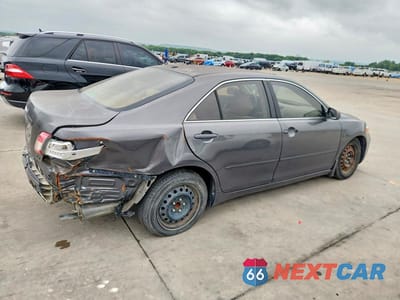 Trzecie zdjęcie samochodu z tyłu: 2010 TOYOTA CAMRY LE VIN:4T4BF3EKXAR064674 - miniatura