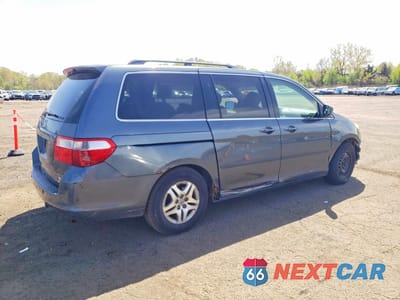 Trzecie zdjęcie samochodu z tyłu: 2005 HONDA ODYSSEY EX VIN:5FNRL38445B402863 - miniatura