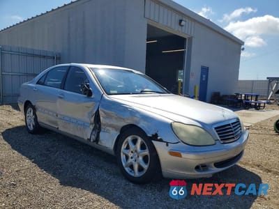 Czwarte zdjęcie samochodu z boku: 2003 MERCEDES-BENZ S 500 4MATIC VIN:WDBNG84J53A363619 - miniatura