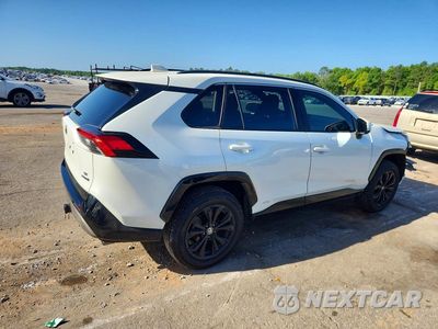 Trzecie zdjęcie samochodu z tyłu: 2022 TOYOTA RAV4 HYBRID SE VIN:4T3T6RFV8NU089239 - miniatura