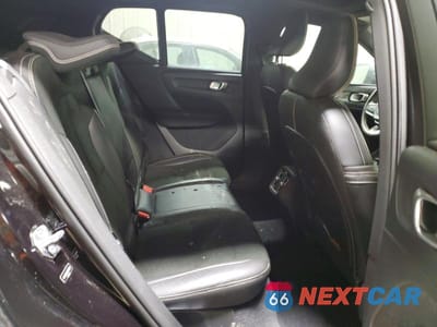 Zdjęcie 10 z 13 samochodu: 2020 VOLVO XC40 T5 R-DESIGN VIN:YV4162UM8L2274919 - miniatura