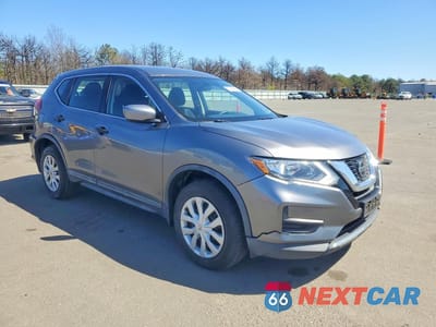 Czwarte zdjęcie samochodu z boku: 2018 NISSAN ROGUE S VIN:KNMAT2MV4JP585428 - miniatura