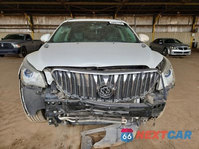 Piąte zdjęcie samochodu w środku: 2017 BUICK ENCLAVE VIN:5GAKRBKD9HJ115262 - miniatura