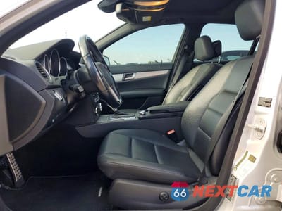 Zdjęcie 7 z 13 samochodu: 2012 MERCEDES-BENZ C 250 VIN:WDDGF4HB1CR236222 - miniatura