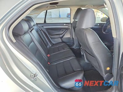 Zdjęcie 10 z 12 samochodu: 2010 VOLKSWAGEN JETTA LIMITED VIN:3VWAZ7AJ2AM080052 - miniatura