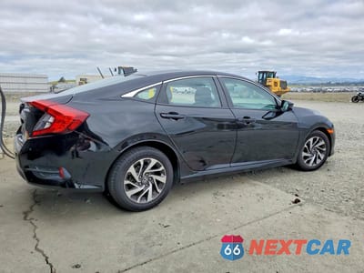 Trzecie zdjęcie samochodu z tyłu: 2018 HONDA CIVIC EX VIN:2HGFC2F77JH557357 - miniatura