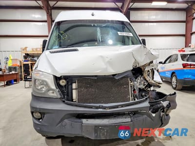 Piąte zdjęcie samochodu w środku: 2017 MERCEDES BENZ SPRINTER 2500 DELIVERY VAN VIN:WD3PE7CD9HP385062 - miniatura