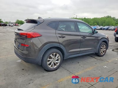 Trzecie zdjęcie samochodu z tyłu: 2019 HYUNDAI TUCSON VALUE VIN:KM8J33A47KU977917 - miniatura