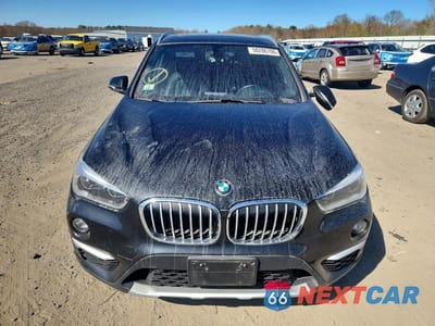 Piąte zdjęcie samochodu w środku: 2017 BMW X1 XDRIVE28I VIN:WBXHT3C3XH5F76409 - miniatura
