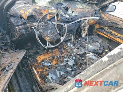 Zdjęcie 8 z 11 samochodu: 2003 MERCEDES-BENZ E 320 VIN:WDBUF65J53X110640 - miniatura