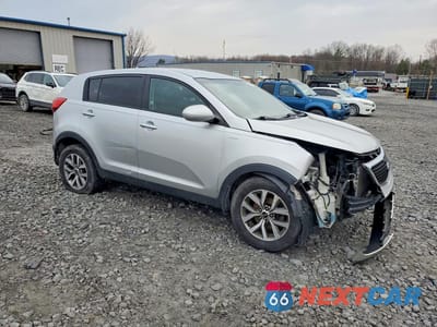 Czwarte zdjęcie samochodu z boku: 2016 KIA SPORTAGE LX VIN:KNDPBCAC9G7805614 - miniatura
