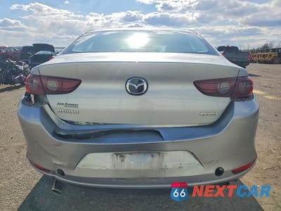 Zdjęcie 6 z 12 samochodu: 2020 MAZDA 3 VIN:3MZBPABL9LM127183 - miniatura