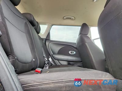 Zdjęcie 11 z 12 samochodu: 2016 KIA SOUL BASE VIN:KNDJN2A24G7349763 - miniatura