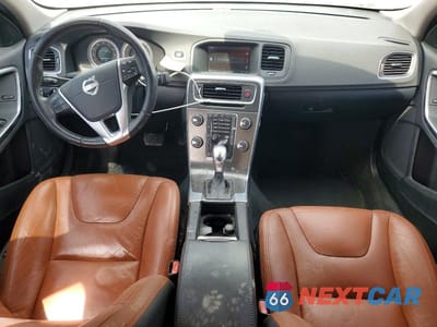 Zdjęcie 8 z 11 samochodu: 2013 VOLVO S60 T5 VIN:YV1612FH4D1208585 - miniatura