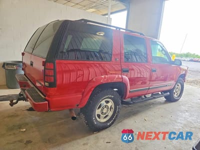 Trzecie zdjęcie samochodu z tyłu: 2000 CHEVROLET TAHOE K1500 VIN:1GNEK13R4YR102903 - miniatura