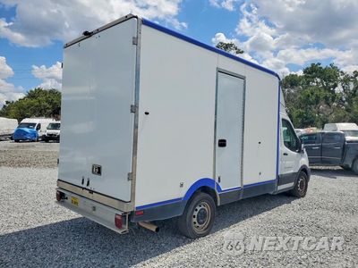 Trzecie zdjęcie samochodu z tyłu: 2021 FORD TRANSIT T-350 HD REFRIGERATED TRUCK VIN:1FDBW5Z82MKA80047 - miniatura