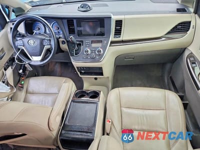 Zdjęcie 8 z 13 samochodu: 2015 TOYOTA SIENNA XLE 8-PASSENGER VIN:5TDYK3DC2FS571966 - miniatura