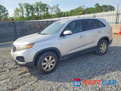 2012 KIA SORENTO LX 5XYKT3A13CG200457 - główne zdjęcie licytacji z USA - miniatura