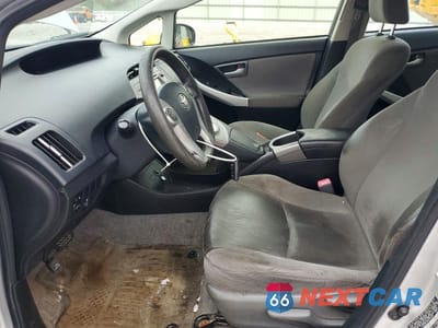 Zdjęcie 7 z 12 samochodu: 2012 TOYOTA PRIUS TWO VIN:JTDKN3DU2C5472524 - miniatura