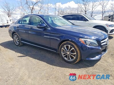 Czwarte zdjęcie samochodu z boku: 2016 MERCEDES-BENZ C 300 4MATIC VIN:55SWF4KB5GU099374 - miniatura