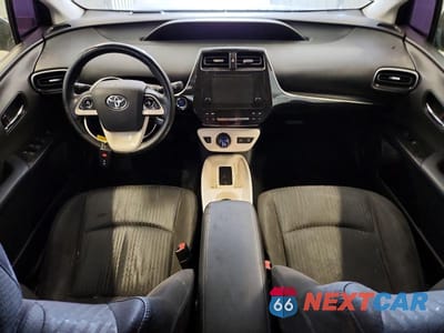 Zdjęcie 8 z 12 samochodu: 2016 TOYOTA PRIUS THREE VIN:JTDKARFU2G3512646 - miniatura