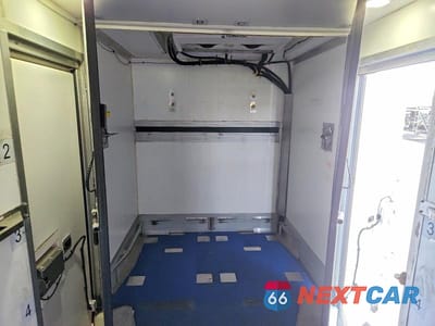 Zdjęcie 11 z 13 samochodu: 2020 FORD TRANSIT DELIVERY TRUCK VIN:1FDBW5Z8XLKB30322 - miniatura