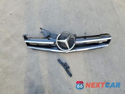 Zdjęcie 12 z 13 samochodu: 2014 MERCEDES-BENZ C 250 VIN:WDDGF4HB9EA930061 - miniatura
