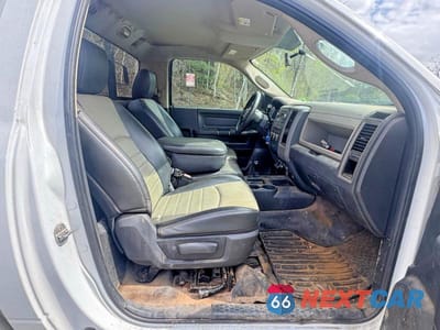 Piąte zdjęcie samochodu w środku: 2012 DODGE RAM 2500 ST VIN:3C6LD5AT2CG333184 - miniatura