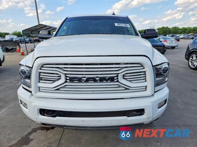 Piąte zdjęcie samochodu w środku: 2017 RAM 2500 LARAMIE VIN:3C6UR5NJ0HG601445 - miniatura