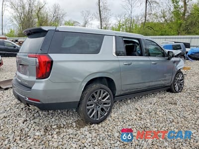 Trzecie zdjęcie samochodu z tyłu: 2025 GMC YUKON XL DENALI ULTIMATE VIN:1GKS2KRL1SR210346 - miniatura