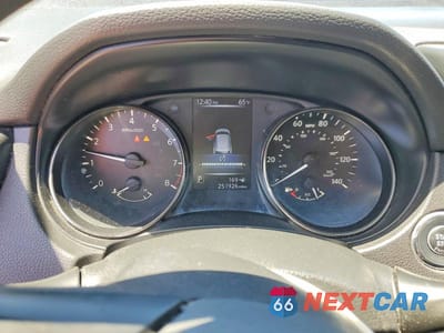 Zdjęcie 9 z 13 samochodu: 2018 NISSAN ROGUE SPORT SV VIN:JN1BJ1CP3JW194917 - miniatura