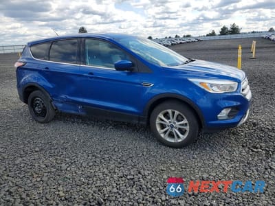 Czwarte zdjęcie samochodu z boku: 2017 FORD ESCAPE SE VIN:1FMCU9GD3HUC90507 - miniatura