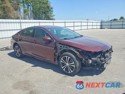 Czwarte zdjęcie samochodu z boku: 2018 BUICK REGAL ESSENCE VIN:W04GP6SXXJ1090366 - miniatura