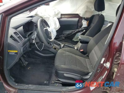 Zdjęcie 7 z 12 samochodu: 2017 KIA FORTE LX VIN:3KPFK4A74HE139719 - miniatura