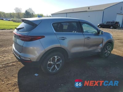 Trzecie zdjęcie samochodu z tyłu: 2020 KIA SPORTAGE LX VIN:KNDPM3AC7L7634835 - miniatura