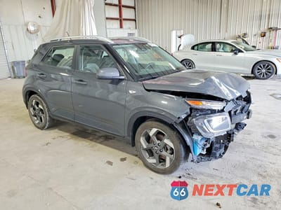 Czwarte zdjęcie samochodu z boku: 2024 HYUNDAI VENUE SEL VIN:KMHRC8A39RU312437 - miniatura