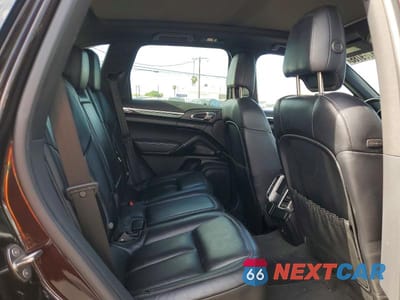 Zdjęcie 11 z 13 samochodu: 2016 PORSCHE CAYENNE VIN:WP1AA2A20GLA10290 - miniatura