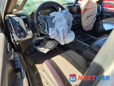 Zdjęcie 8 z 12 samochodu: 2016 CHEVROLET SILVERADO K3500 LTZ VIN:1GC4K0E86GF140295 - miniatura