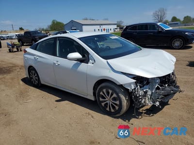 Czwarte zdjęcie samochodu z boku: 2021 TOYOTA PRIUS PRIME XLE VIN:JTDKAMFP6M3167226 - miniatura