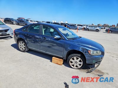 Czwarte zdjęcie samochodu z boku: 2005 VOLVO S40 T5 VIN:YV1MS682552089607 - miniatura