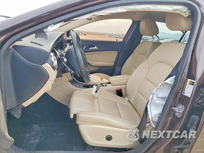 Zdjęcie 7 z 12 samochodu: 2018 MERCEDES-BENZ GLA 250 VIN:WDCTG4EB3JJ481331 - miniatura