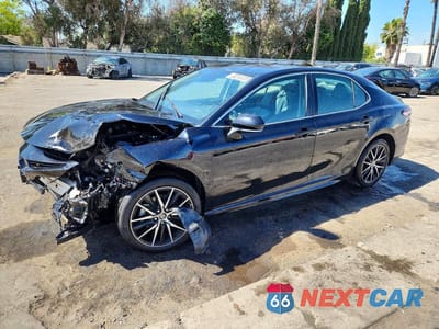 2023 TOYOTA CAMRY SE 4T1G11AK7PU814680 - główne zdjęcie licytacji z USA - miniatura