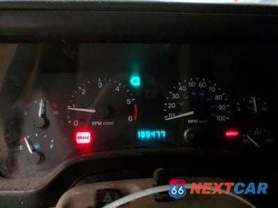 Zdjęcie 9 z 12 samochodu: 1997 JEEP WRANGLER / TJ SE VIN:1J4FY29P5VP508598 - miniatura