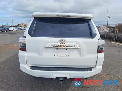 Zdjęcie 6 z 13 samochodu: 2018 TOYOTA 4RUNNER SR5 VIN:JTEZU5JR5J5188715 - miniatura