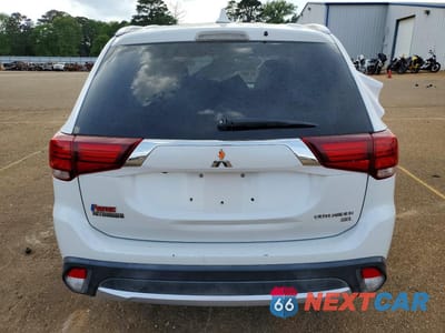 Zdjęcie 6 z 13 samochodu: 2018 MITSUBISHI OUTLANDER SE VIN:JA4AD3A33JZ046402 - miniatura
