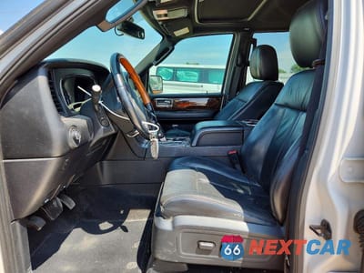 Zdjęcie 7 z 14 samochodu: 2015 LINCOLN NAVIGATOR VIN:5LMJJ2JTXFEJ15232 - miniatura